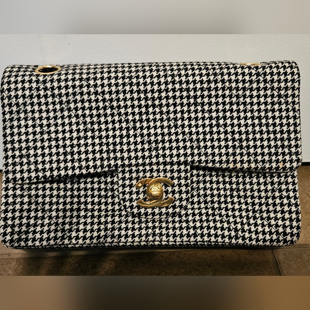 Chanel Houndstooth Shoulder Bag in Black and White